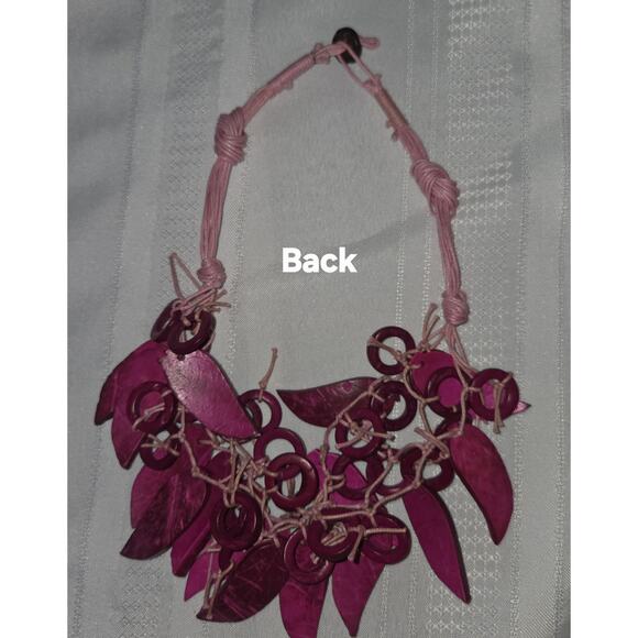 Fuchsia Pink Leaves Statement Necklace Carved Wood Or Plastic Hawaiian 20" BOHO - Picture 6 of 9